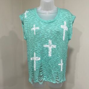 NWOT Fate distressed blue top with white crosses.  Size S small 4/6